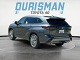 New 2025 Toyota Highlander Platinum image 4