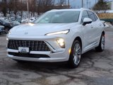 New 2025 Buick Envision Avenir image 2