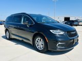 Used 2022 Chrysler Pacifica Touring-L image 2