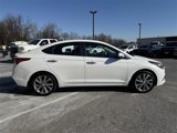 Used 2022 Hyundai Accent Limited image 6