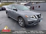 Used 2018 Nissan Pathfinder SV image 2