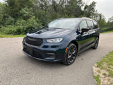 Used 2024 Chrysler Pacifica Touring-L w/ S Appearance Package image 2