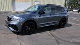 Used 2024 Volkswagen Tiguan SE R-Line image 2