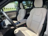 New 2025 Volvo XC90 T8 Core image 4