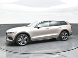 Used 2024 Volvo V60 B5 Cross Country Plus image 3