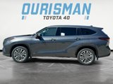 New 2025 Toyota Highlander Platinum image 3