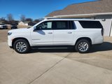 Used 2023 Chevrolet Suburban Premier image 4