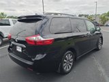 Used 2020 Toyota Sienna Limited Premium image 2