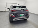 Used 2022 Hyundai Kona SE image 6