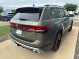 New 2025 Volkswagen Atlas Peak Edition SE image 4
