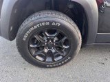 Used 2019 Jeep Cherokee Trailhawk image 3