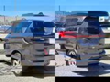 Used 2023 Chrysler Pacifica Limited image 3