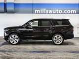 New 2025 Lincoln Navigator Reserve image 3
