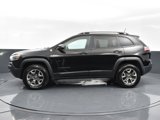 Used 2019 Jeep Cherokee Trailhawk w/ Comfort/Convenience Group image 3