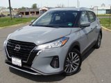 Used 2024 Nissan Kicks SV image 3