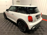 Used 2022 MINI Cooper 2-Door Hardtop image 2