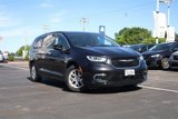 Used 2023 Chrysler Pacifica Touring-L image 2