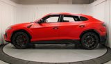 Used 2025 Lamborghini Urus SE image 2