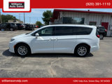 Used 2022 Chrysler Pacifica Touring-L image 6