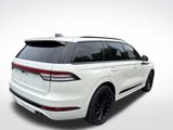 Used 2025 Lincoln Aviator Reserve w/ Luxury Package image 4
