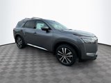 New 2025 Nissan Pathfinder Platinum image 3