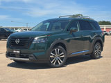 New 2025 Nissan Pathfinder Platinum w/ Black Appearance Package image 2