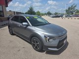 Used 2023 Kia Niro LX image 3