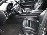 Certified 2022 Porsche Cayenne Coupe image 5