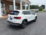 Used 2024 Volkswagen Taos SE w/ Panoramic Sunroof Package image 5