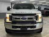 Used 2017 Ford F450 XLT w/ XLT Value Package image 3
