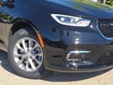 New 2025 Chrysler Pacifica Select image 3