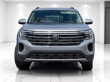 Used 2025 Volkswagen Atlas SE image 2