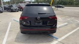 Used 2022 Volkswagen Tiguan SE R-Line image 5