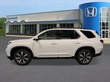New 2025 Honda Pilot Touring image 2