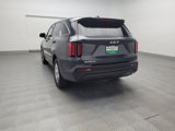Used 2023 Kia Sorento LX image 6