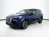 Used 2024 Nissan Rogue SV image 3