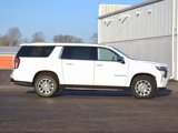 Used 2023 Chevrolet Suburban Premier image 3