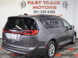Used 2023 Chrysler Pacifica Limited image 6