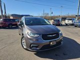 Used 2022 Chrysler Pacifica Touring-L image 2