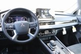 Used 2024 Mitsubishi Outlander 4WD Plug-In Hybrid image 3