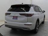 New 2025 Mitsubishi Outlander SEL image 3