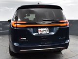 New 2025 Chrysler Pacifica Select image 6