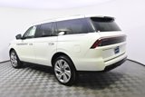 New 2025 Lincoln Navigator Reserve image 3