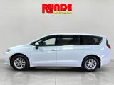 Used 2023 Chrysler Pacifica Touring image 2