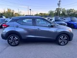Used 2020 Nissan Kicks SV image 2