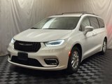 Used 2022 Chrysler Pacifica Touring-L image 2