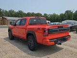 New 2025 Nissan Frontier PRO-4X w/ Pro Convenience Package image 2