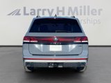 New 2025 Volkswagen Atlas Peak Edition SE image 5
