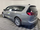 New 2025 Chrysler Pacifica Select image 4