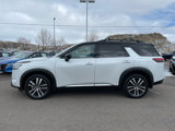 New 2025 Nissan Pathfinder Platinum image 2